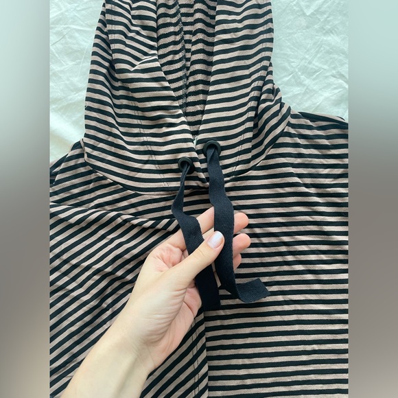 Shirt with cap stripes - Picture 4 of 5